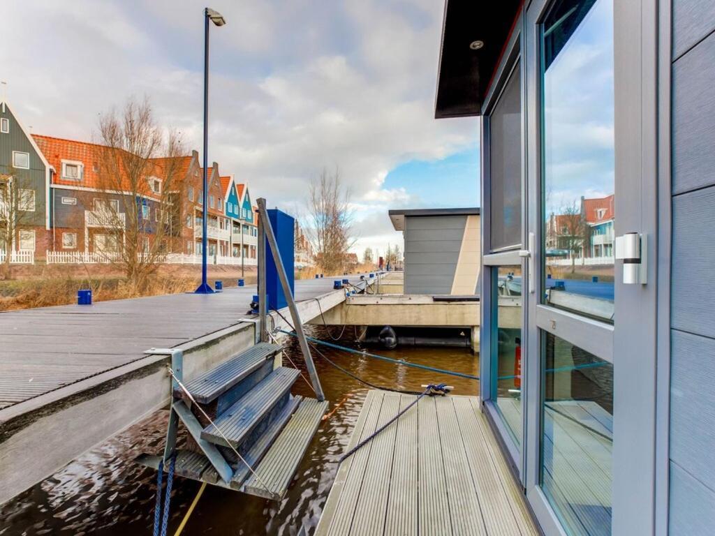 فندق Modern Houseboat In Marina Of فولُندام المظهر الخارجي الصورة